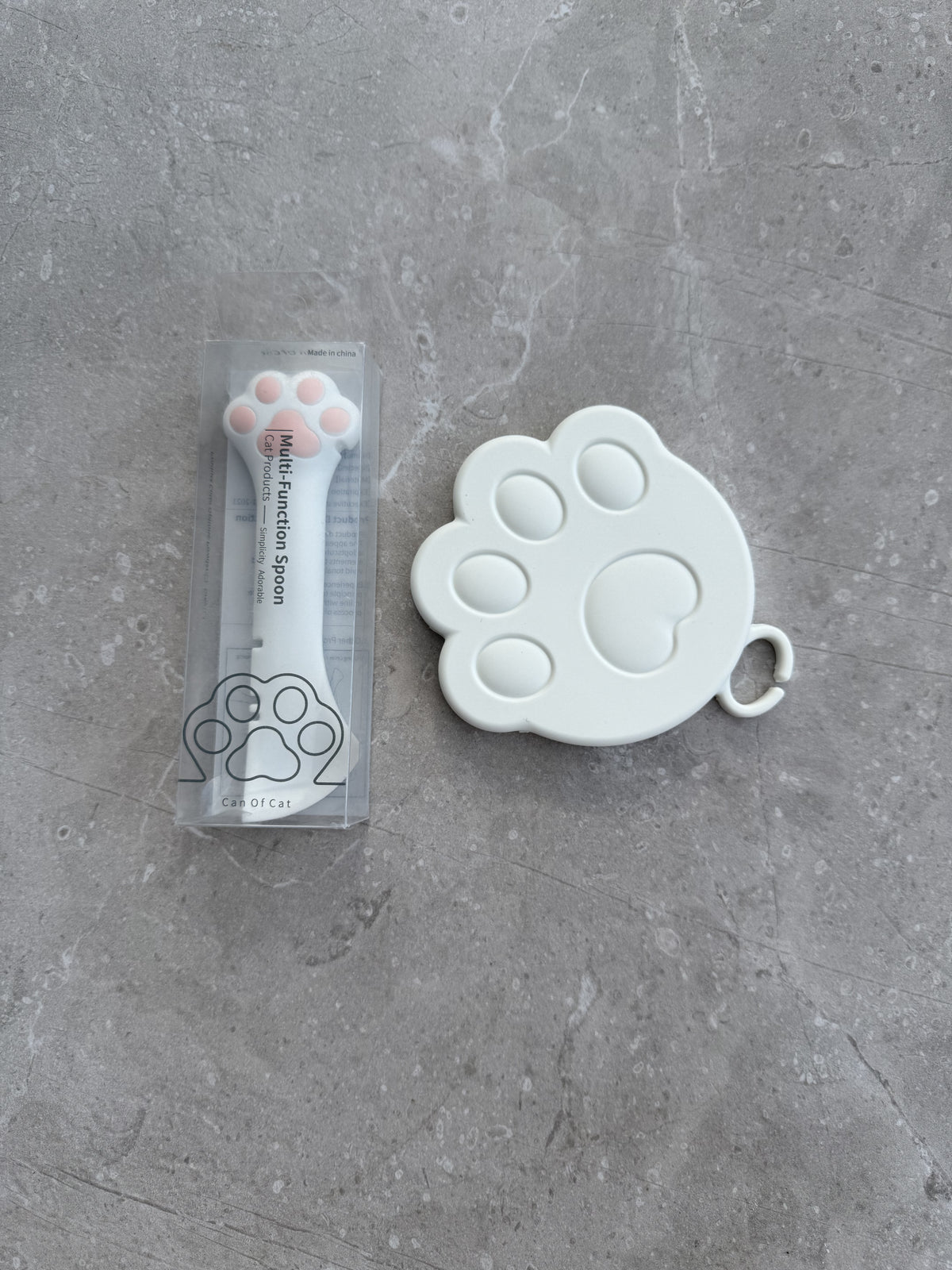 Multifunctional Cat food can opener, scoop and Lid