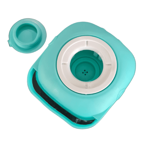 Easy to use, pour in dog shampoo and fit lid and clean pets, anti slip bath time experiance.