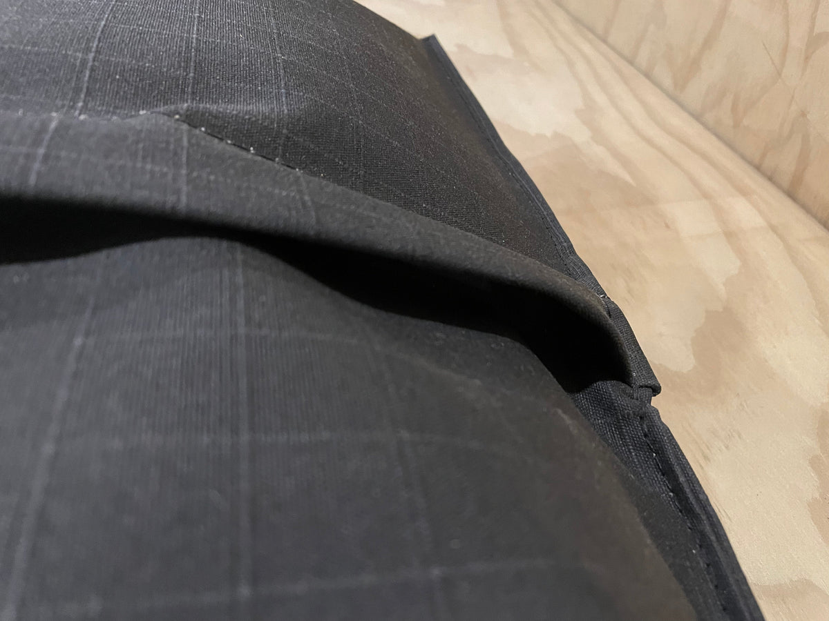 925 dog bed Austrailian Canvas and New Zealand wool making it durable